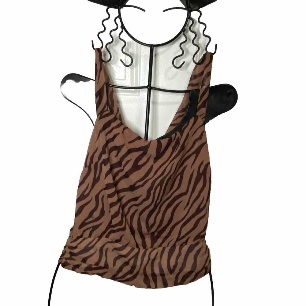 Astr The Label Brown Size Medium Zebra Stripe Criss Cross Back NWT Sheer Crop